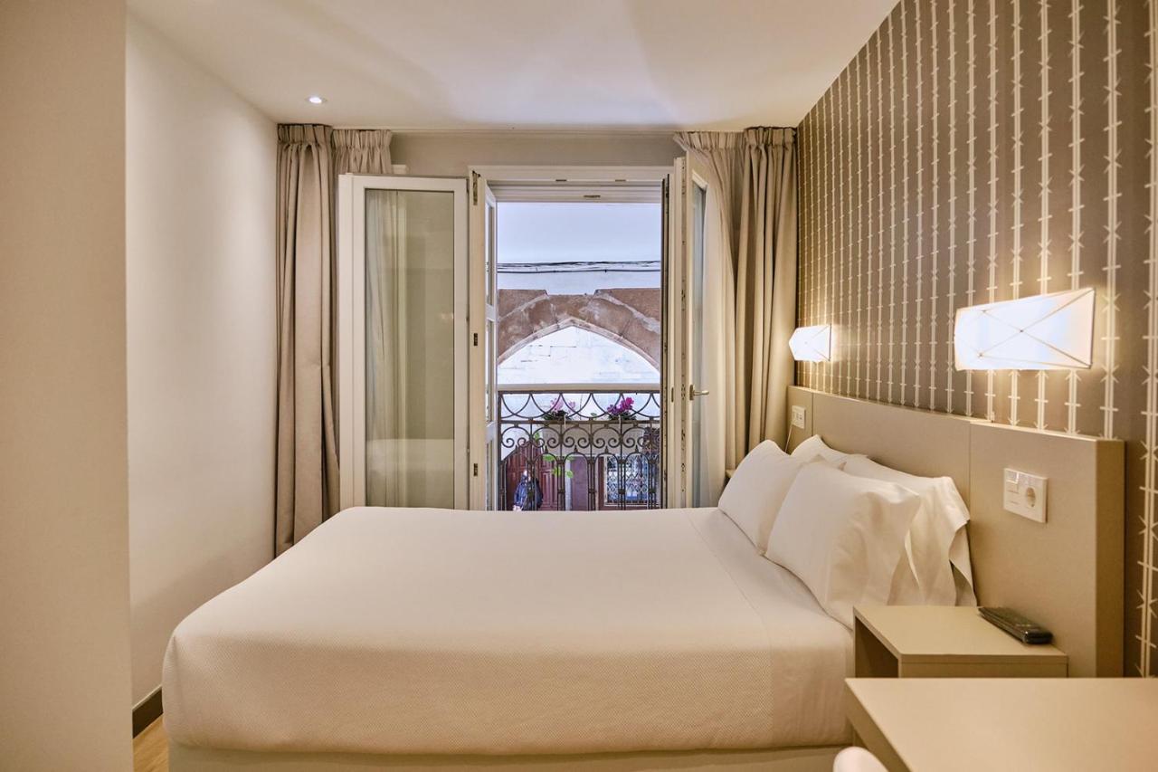Hostal Suso ซานติอาโก เด กอมโปสเตลา ภายนอก รูปภาพ