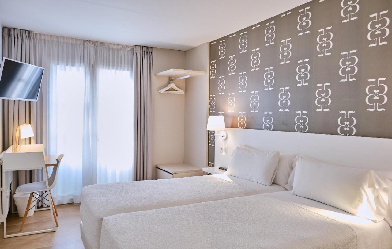 Hostal Suso ซานติอาโก เด กอมโปสเตลา ภายนอก รูปภาพ