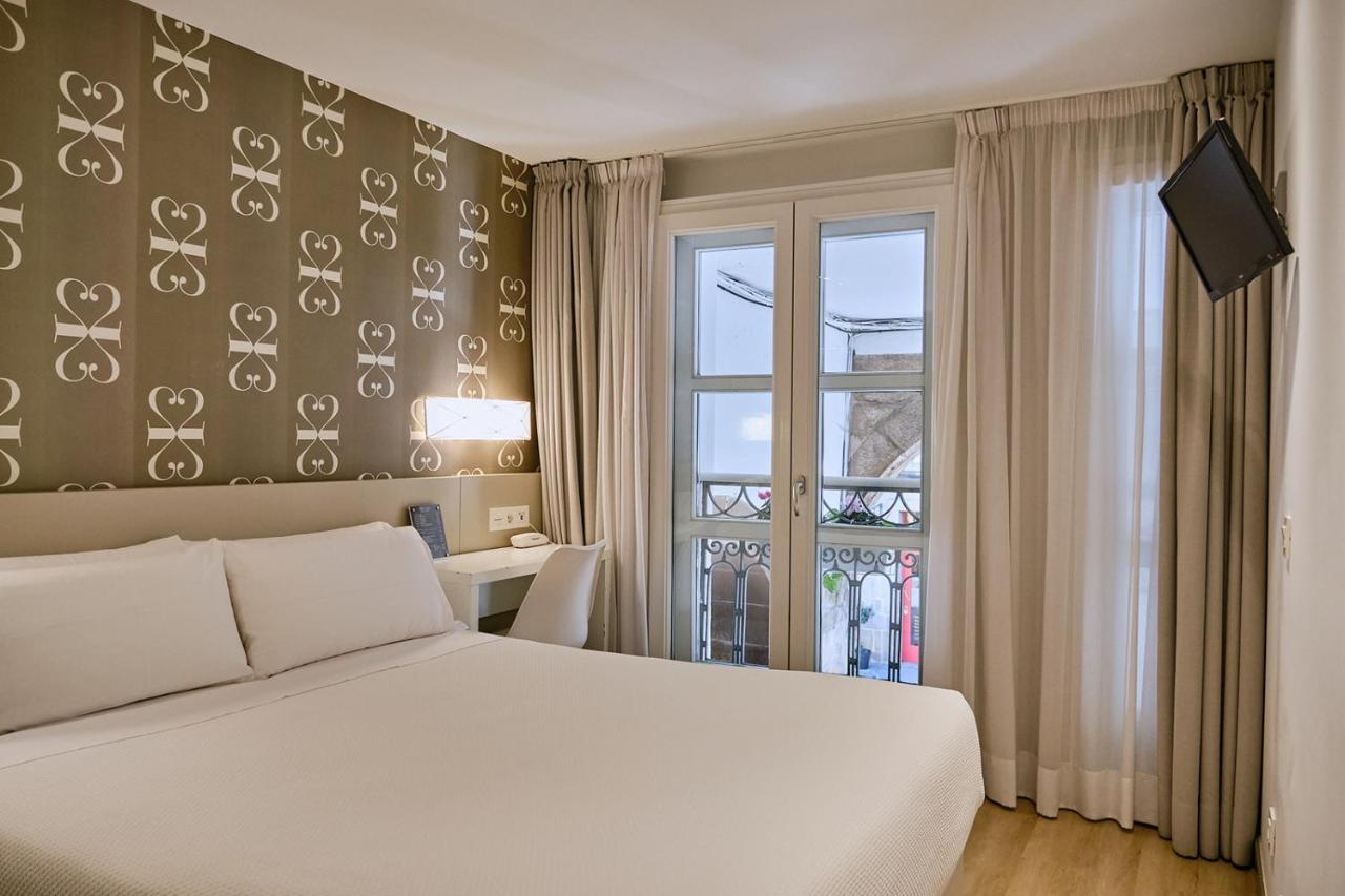 Hostal Suso ซานติอาโก เด กอมโปสเตลา ภายนอก รูปภาพ