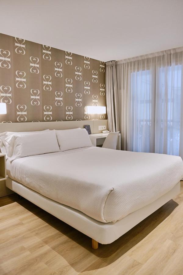 Hostal Suso ซานติอาโก เด กอมโปสเตลา ภายนอก รูปภาพ