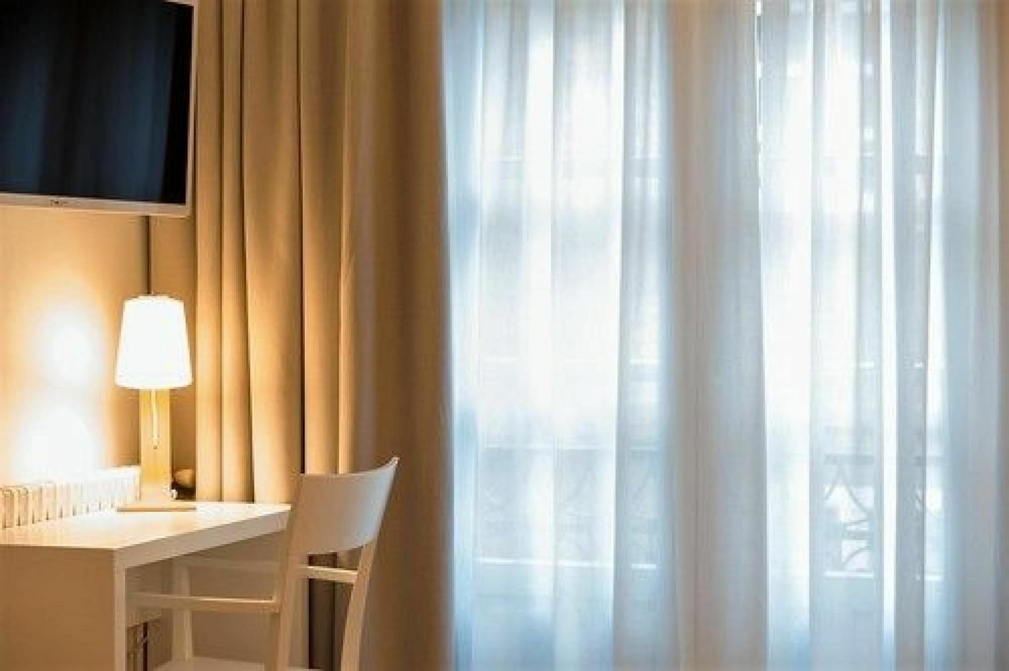 Hostal Suso ซานติอาโก เด กอมโปสเตลา ภายนอก รูปภาพ